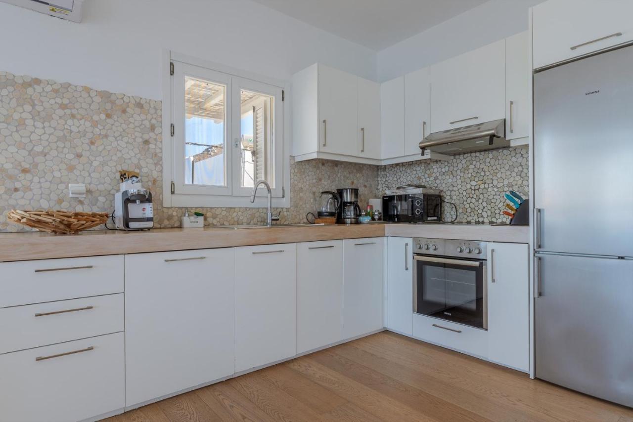 Uno Luxury Apartment With Sea View Livadia  Bagian luar foto