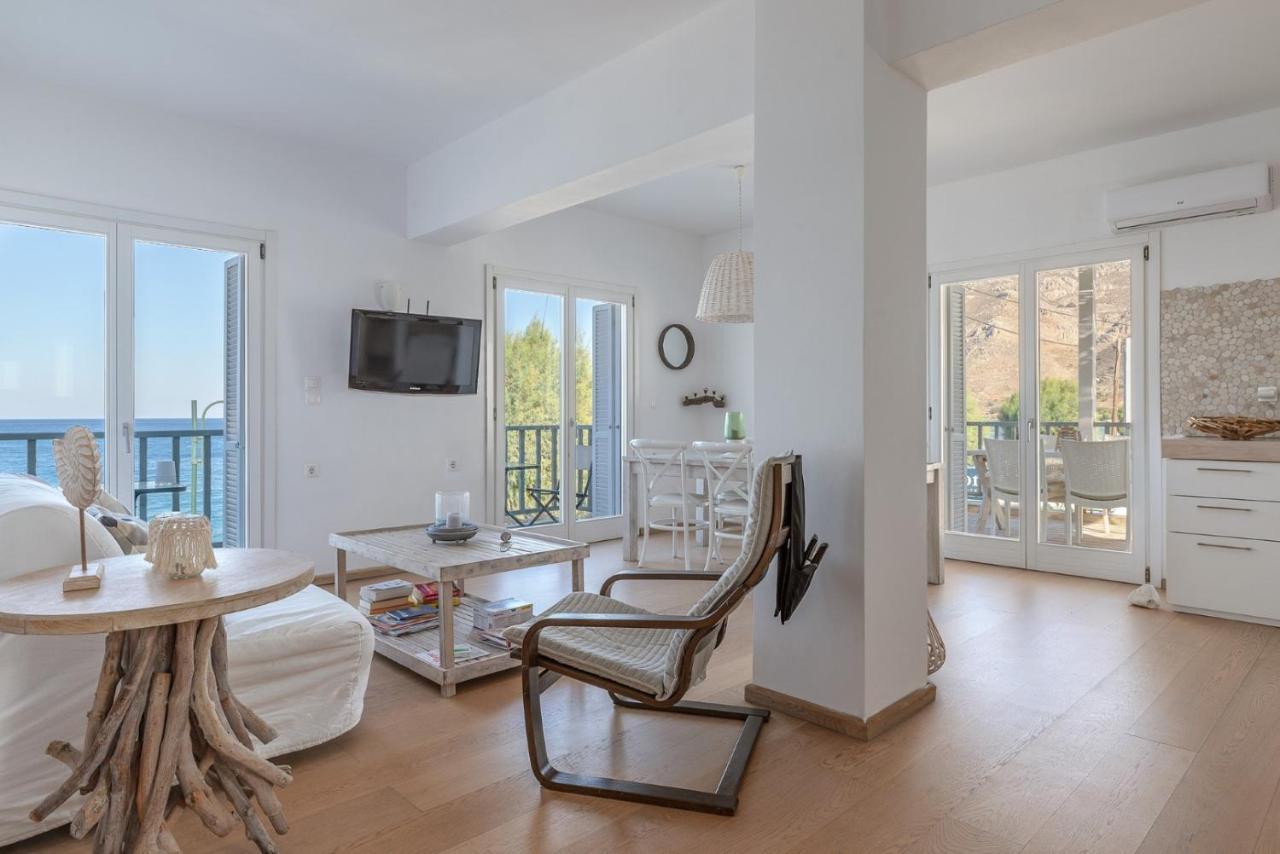 Uno Luxury Apartment With Sea View Livadia  Bagian luar foto
