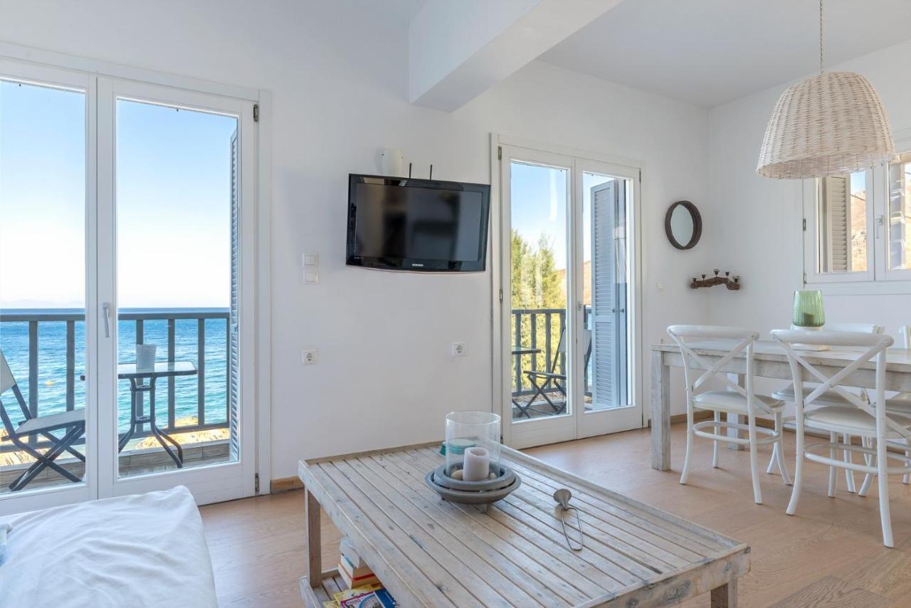 Uno Luxury Apartment With Sea View Livadia  Bagian luar foto