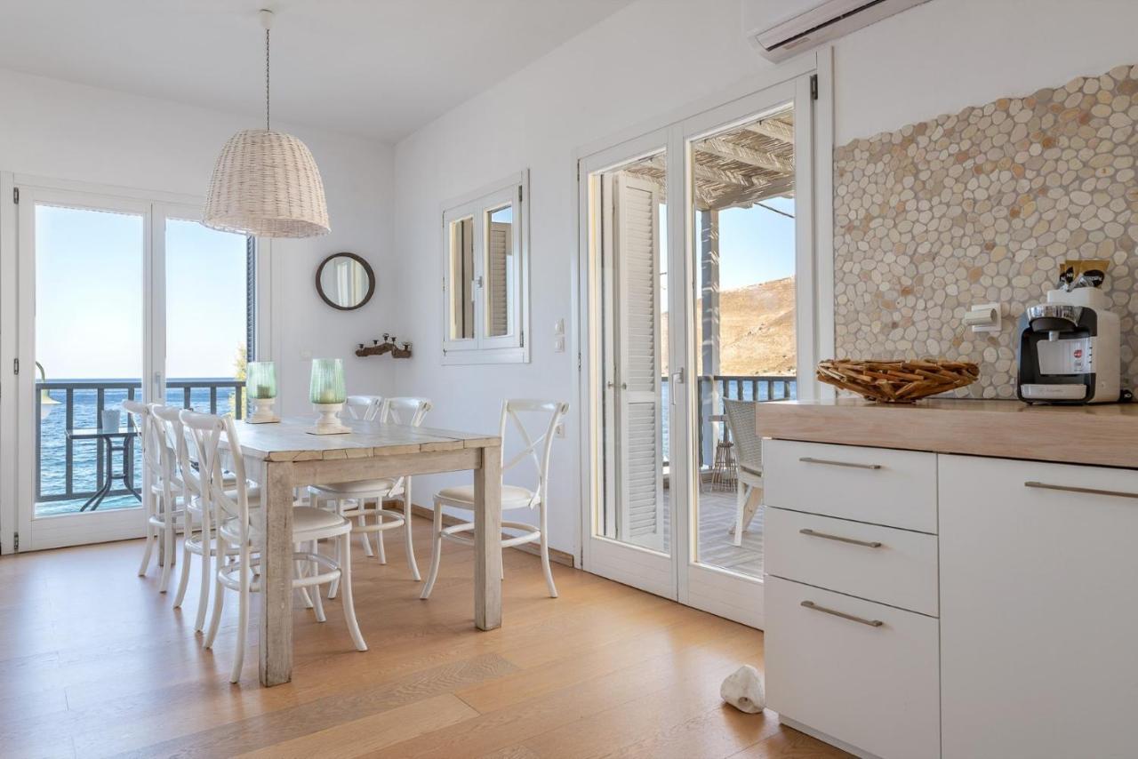 Uno Luxury Apartment With Sea View Livadia  Bagian luar foto